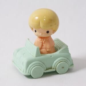 1980s Famosa Pin y Pon Toy Figurine with Blue Car Koeda-Chan ~ 260702-WH 1330